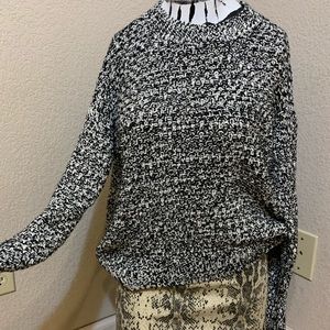 H&M women xs sweater black white knit crochet crew neck knit cowl soft warm